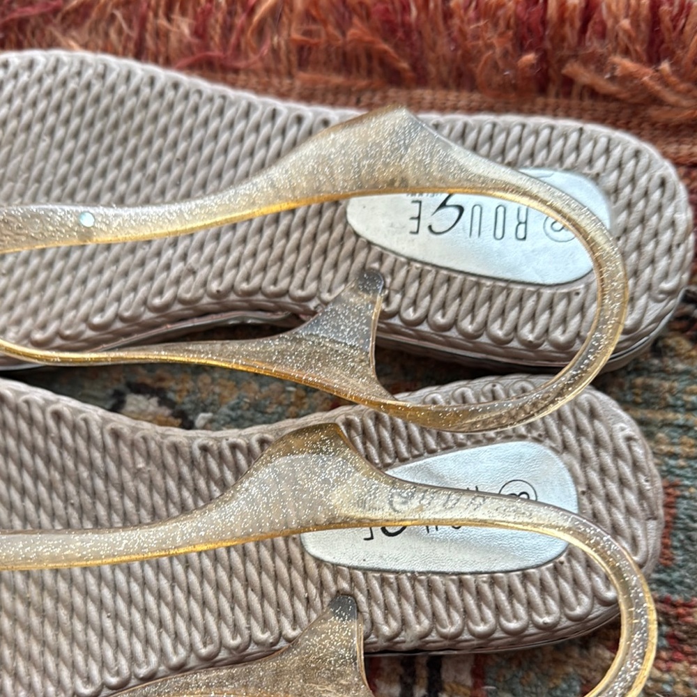 Rogue Gold Sandals with Textured Footbed - Picture 3 of 4